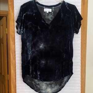 Bella Dahl Black Velvet Women's Top